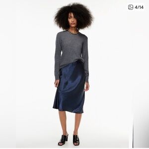 Babaton
Slip Midi Skirt Size 0
NEW WITH TAGS